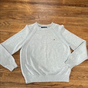 Tommy Hilfiger Women's Light Gray Crew Neck Sweater Size Small